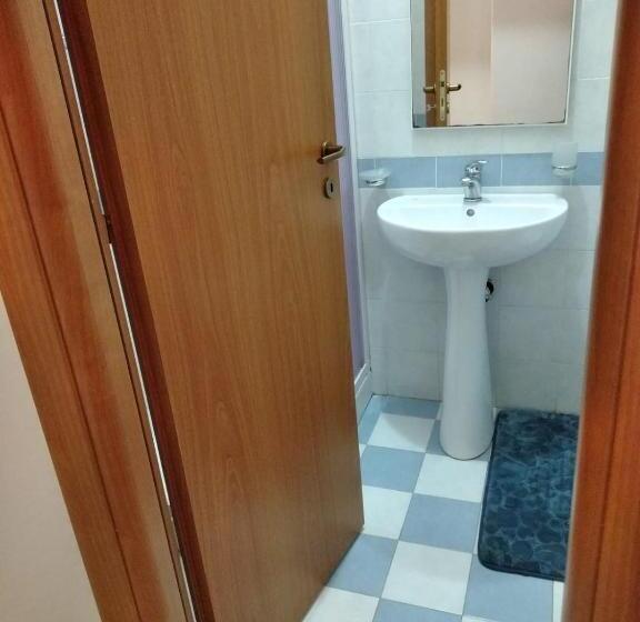 标准工作室, La Grazia