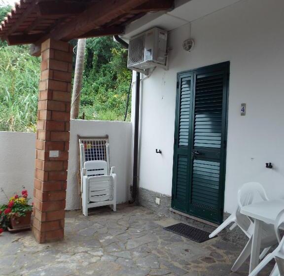 低层单卧公寓, La Grazia