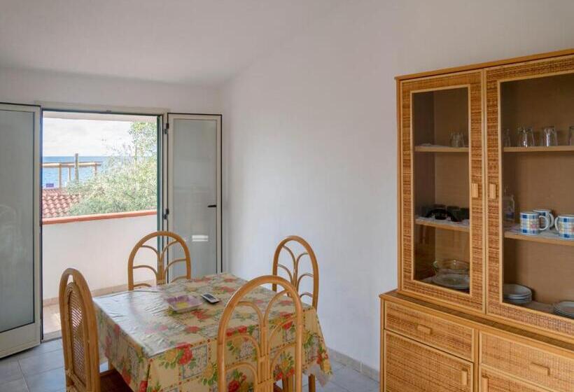 带1个卧室的带海景的公寓, La Grazia