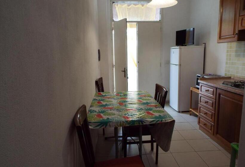 标准工作室, La Grazia