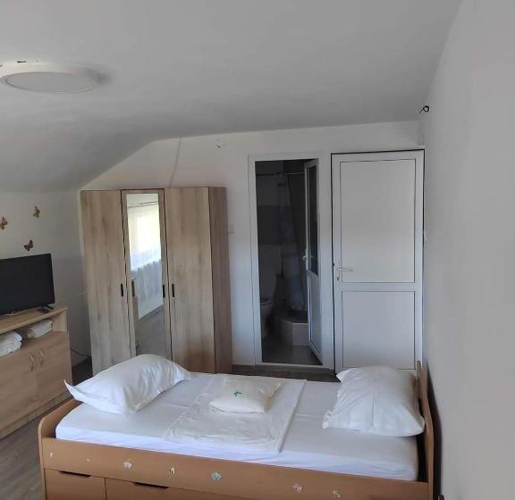 バルコニー付きスタンダードトリプルルーム, Casamarinela