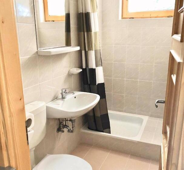 带阳台的三人标准间, Pearl Home Siofok