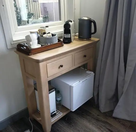 キングサイズベッドのデラックススイート, The Cozy Shed