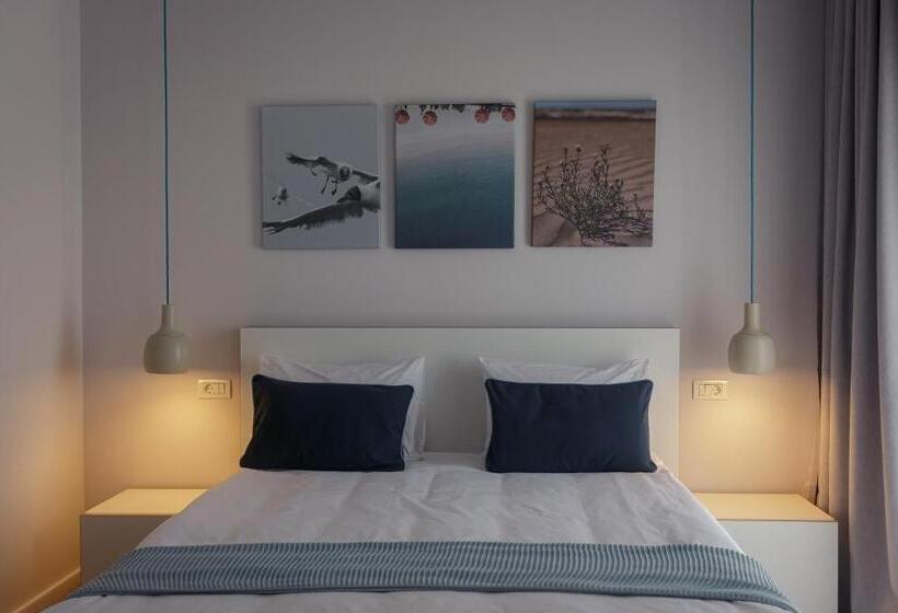 اتاق سوپریور, White Vama Veche