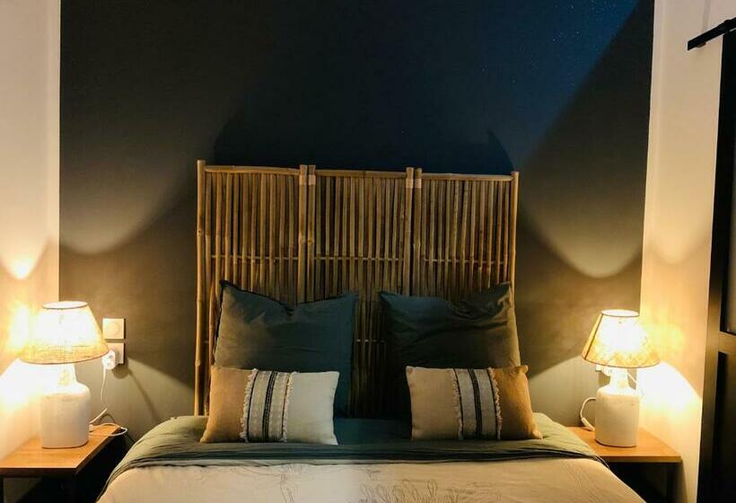 غرفة قياسية, L’olivier De Manel