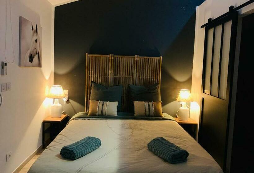 غرفة قياسية, L’olivier De Manel