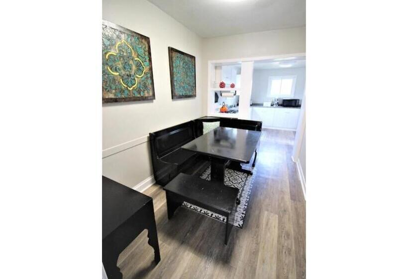 בית, 3 חדרי שינה, Doucet Guesthouse