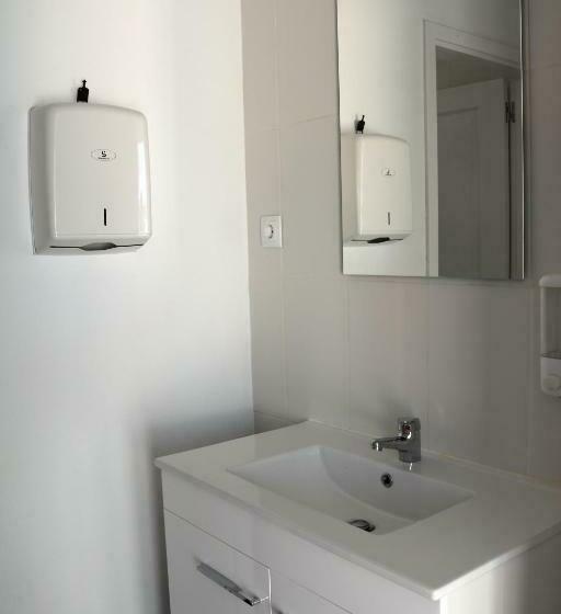 Кровать в Общей Комнате, In My House