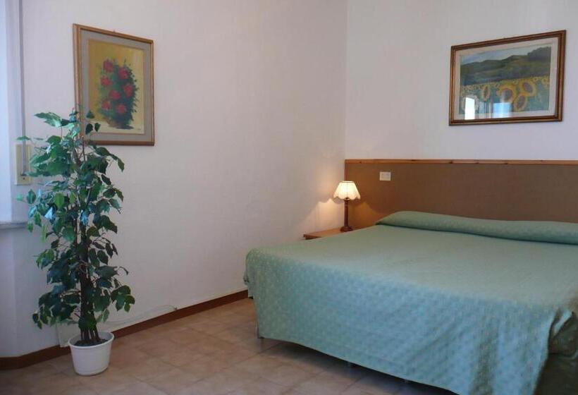 标准三人间, Ristorante Il Gabbiano