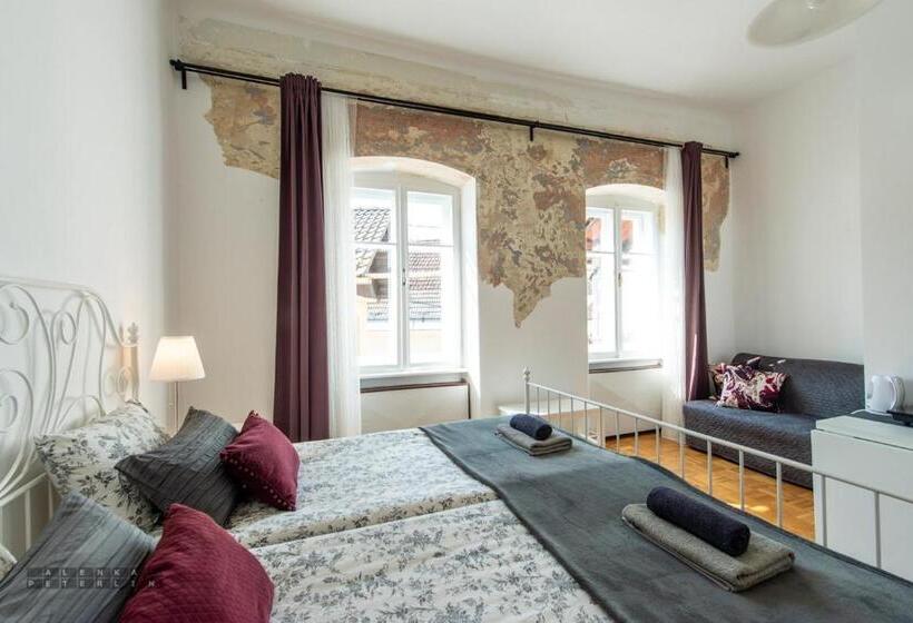 اتاق استاندارد, Sobe Poldka