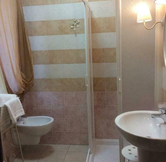 חדר סטנדרט, Poesia