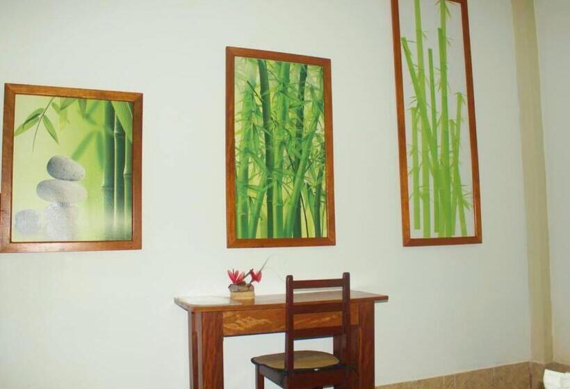 اتاق استاندارد با چشمانداز باغ, Rulman