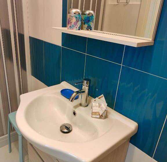 חדר סטנדרט, Blue Room