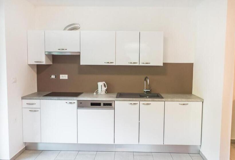 آپارتمان 1 خوابه, Guest House Rosi