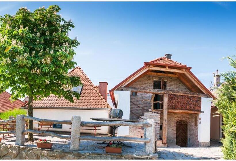 Апартаменты 1 Спальня с Балконом, Osada Havranů