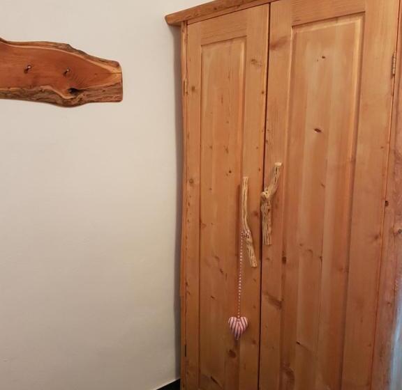 Номер Стандарт, Osada Havranů