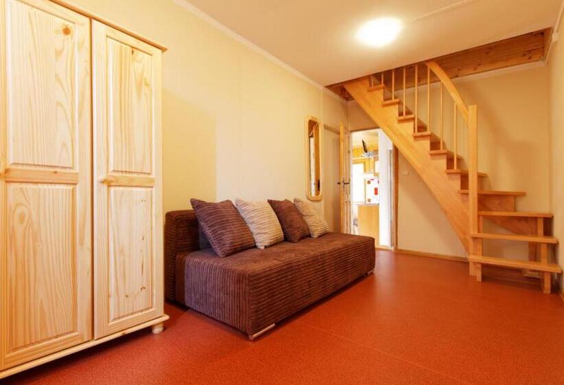 Апартаменты 2 Спальни, Osada Havranů