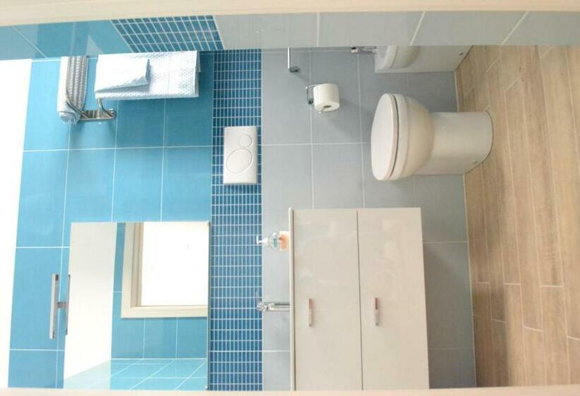 Quarto Deluxe, Il Cantastorie Salentino