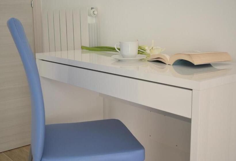 Quarto Triplo Deluxe, Il Cantastorie Salentino