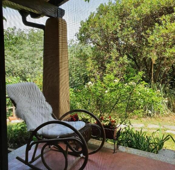 キングサイズベッドのスタンダードルーム, L Uliveto D Argento