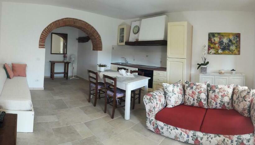 شقة غرفة واحدة مطلة على الحديقة, Agriturismo Le Catre