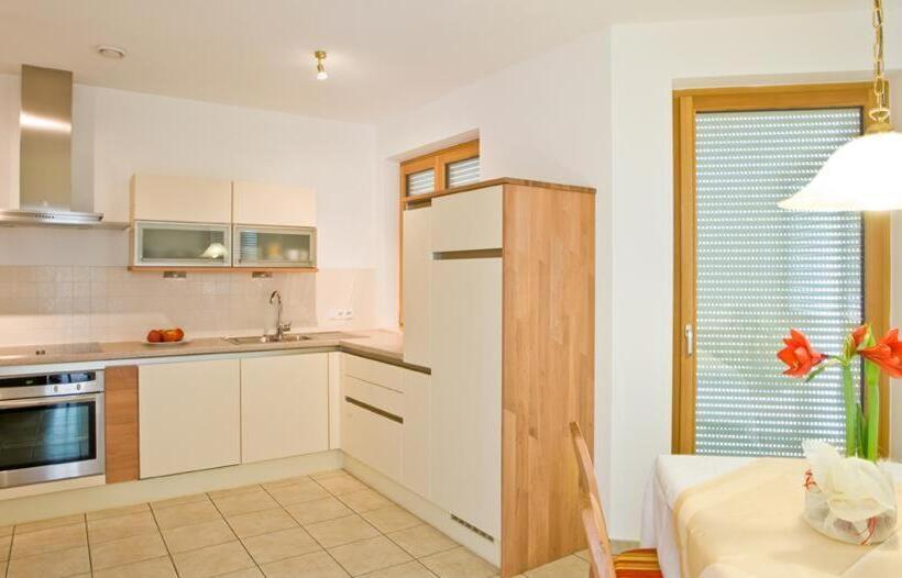 آپارتمان 1 خوابه همکف, Chalet Anna