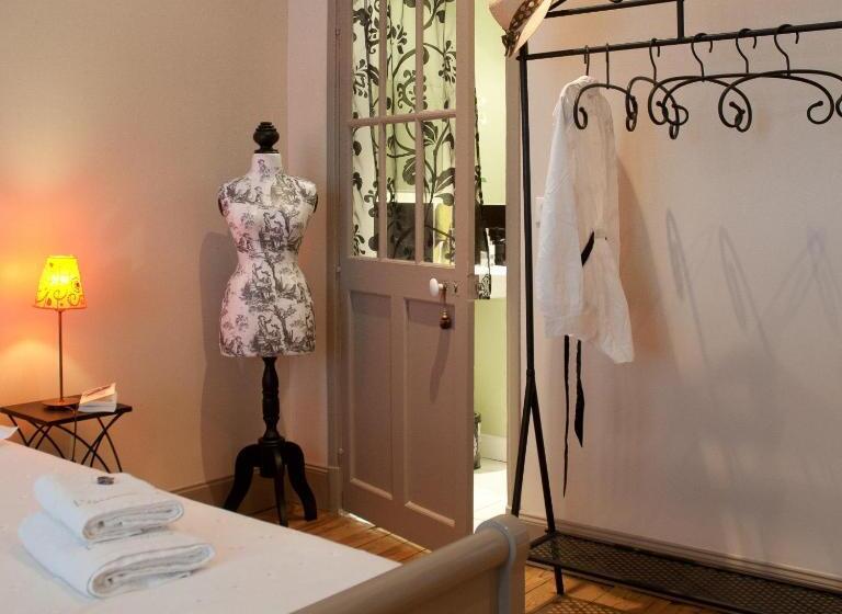 غرفة قياسية إطلالة جانبية علي البحر, Maison L épicurienne