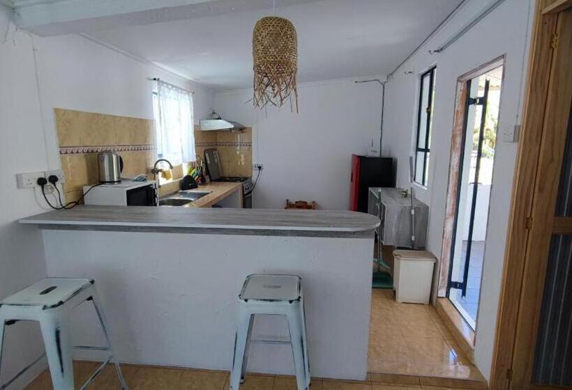 Quarto Familiar, Ti Pavillon