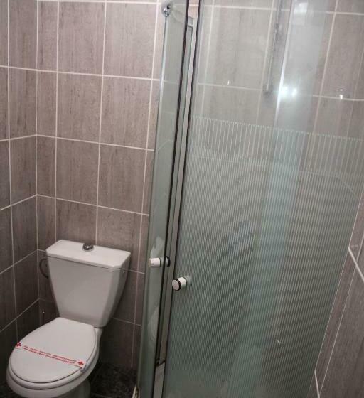 اتاق استاندارد یک نفره, Garni Hotel Pbg