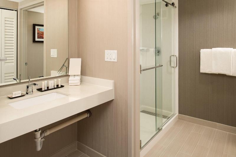 Стандартный Номер Кровать Кинг, Courtyard Seattle Seatac Area