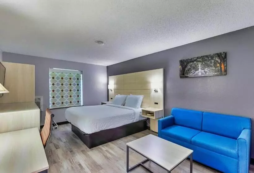 キングサイズベッドのデラックスルーム, Days Inn By Wyndham Savannah Gateway I95