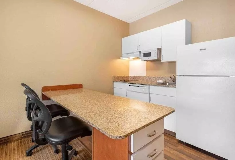 スイート, Extended Stay America Suites  Secaucus  New York City Area