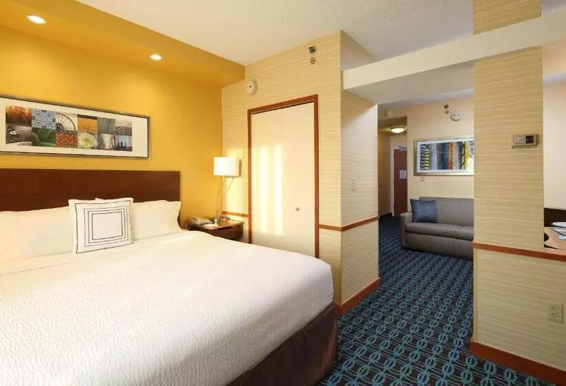 キングサイドベッドのスタンダードワンルーム, Fairfield Inn & Suites By Marriott Newark Liberty International Airport
