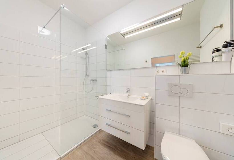Апартаменты 1 Спальня, Hofhotel Krähenberg