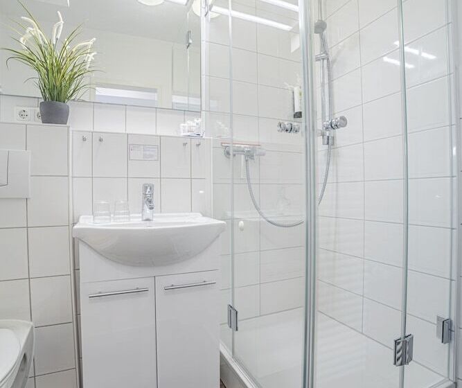 Апартаменты 1 Спальня, Hofhotel Krähenberg