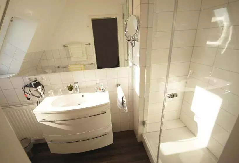 エコノミールーム, Hofhotel Krähenberg