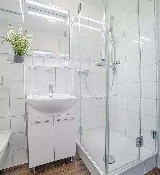 バルコニー付き１ベッドルームアパートメント, Hofhotel Krähenberg