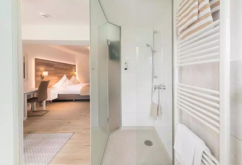 庭の見えるジュニアスイート, Hofhotel Krähenberg