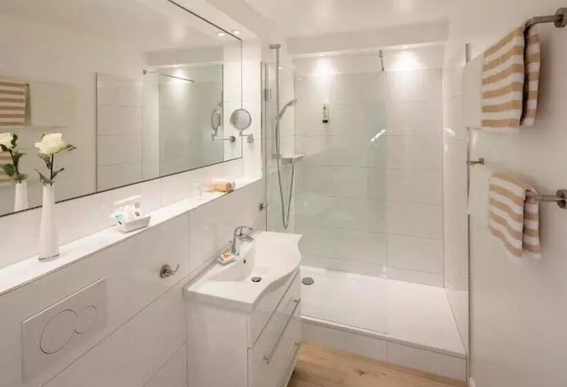 庭の見えるジュニアスイート, Hofhotel Krähenberg