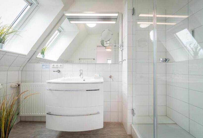 דירת חדר, Hofhotel Krähenberg