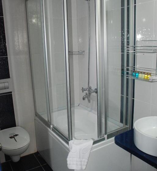 Camera Tripla Standard, Kozan City