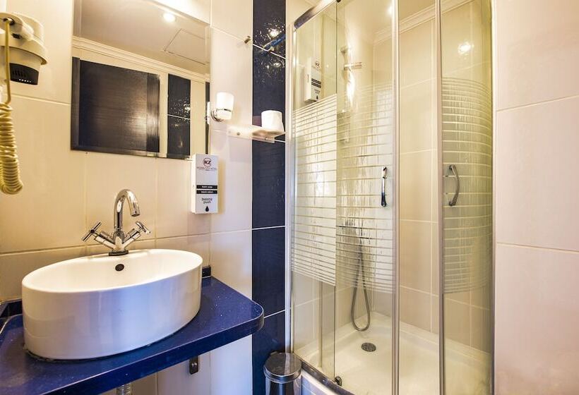 Camera Tripla Standard, Kozan City