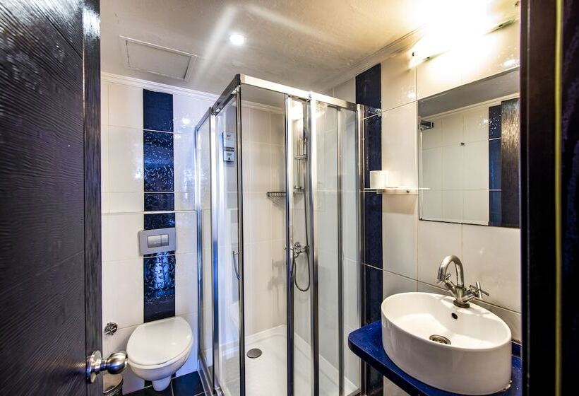Quarto Triplo Estandar, Kozan City
