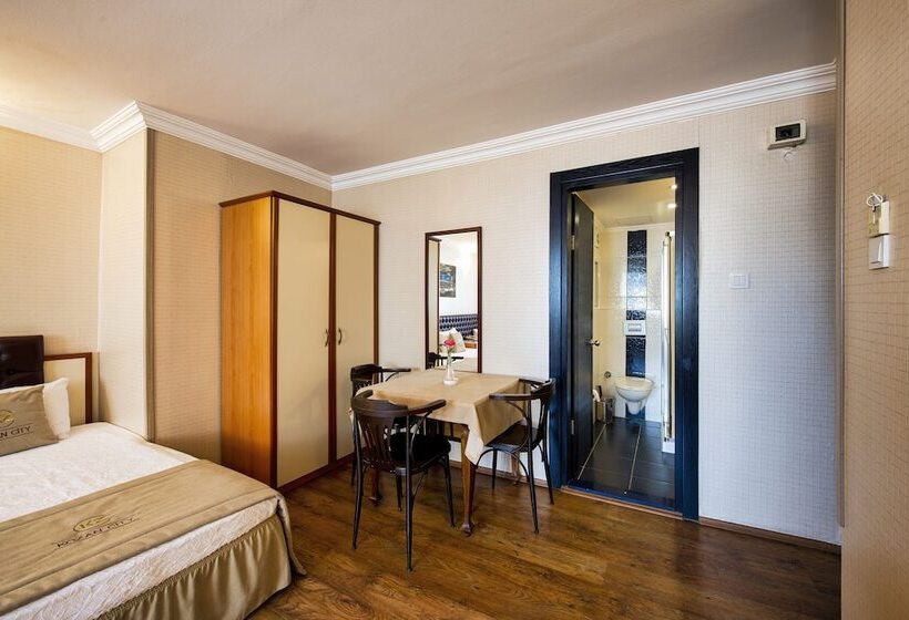 Camera Tripla Standard, Kozan City