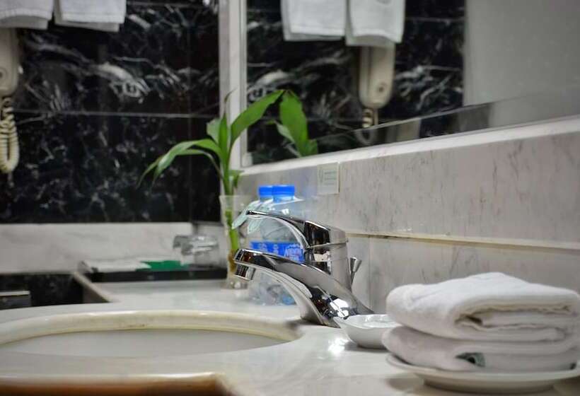 סוויטה משפחתית, Marine Garden