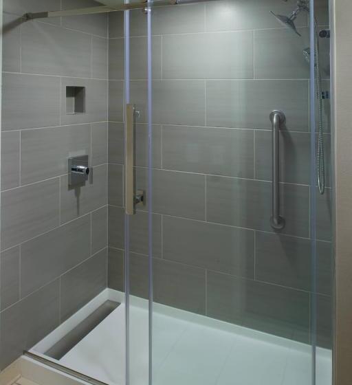 带2个双人床的标准工作室, Marriott East Lansing At University Place