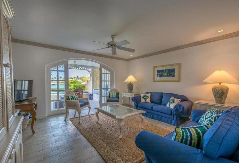 آپارتمان 1 خوابه با چشمانداز, Port St. Charles