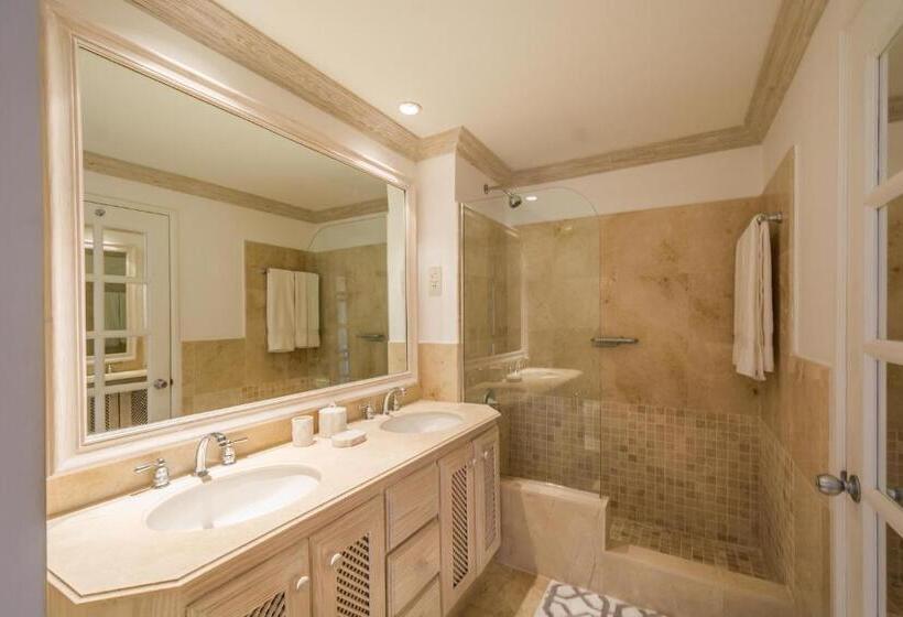 آپارتمان 1 خوابه با چشمانداز, Port St. Charles