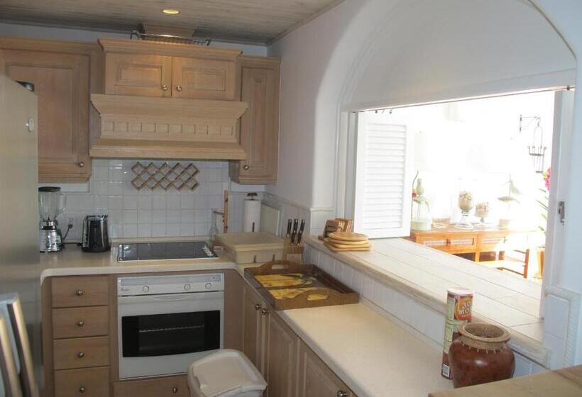 آپارتمان 1 خوابه با چشمانداز, Port St. Charles