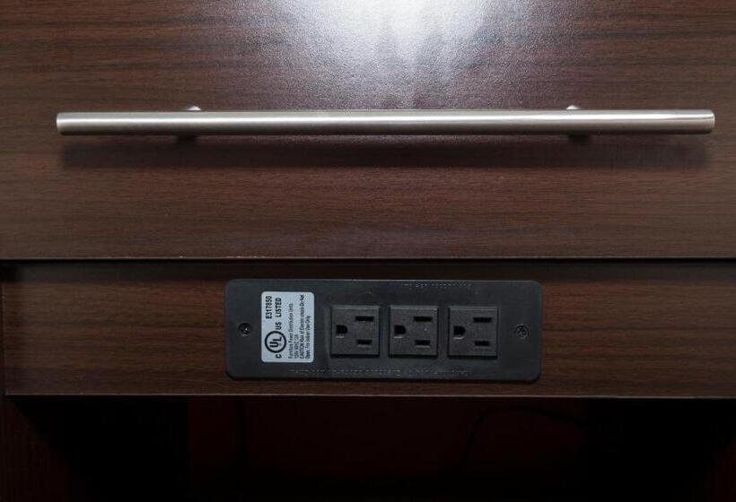 غرفة سوبيريور سرير كينج, Red Roof Inn Acworth   Emerson   Lakepoint South